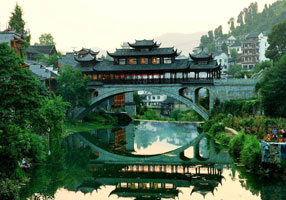 NGÀY 3: PHƯỢNG HOÀNG CỔ TRẤN                                                     