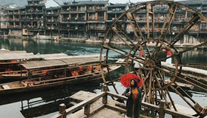 Du lịch Phượng Hoàng Cổ Trấn bao nhiêu tiền?