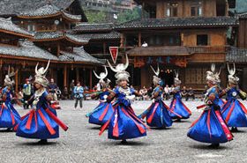 Du lịch Thiên Hộ Miêu Trại